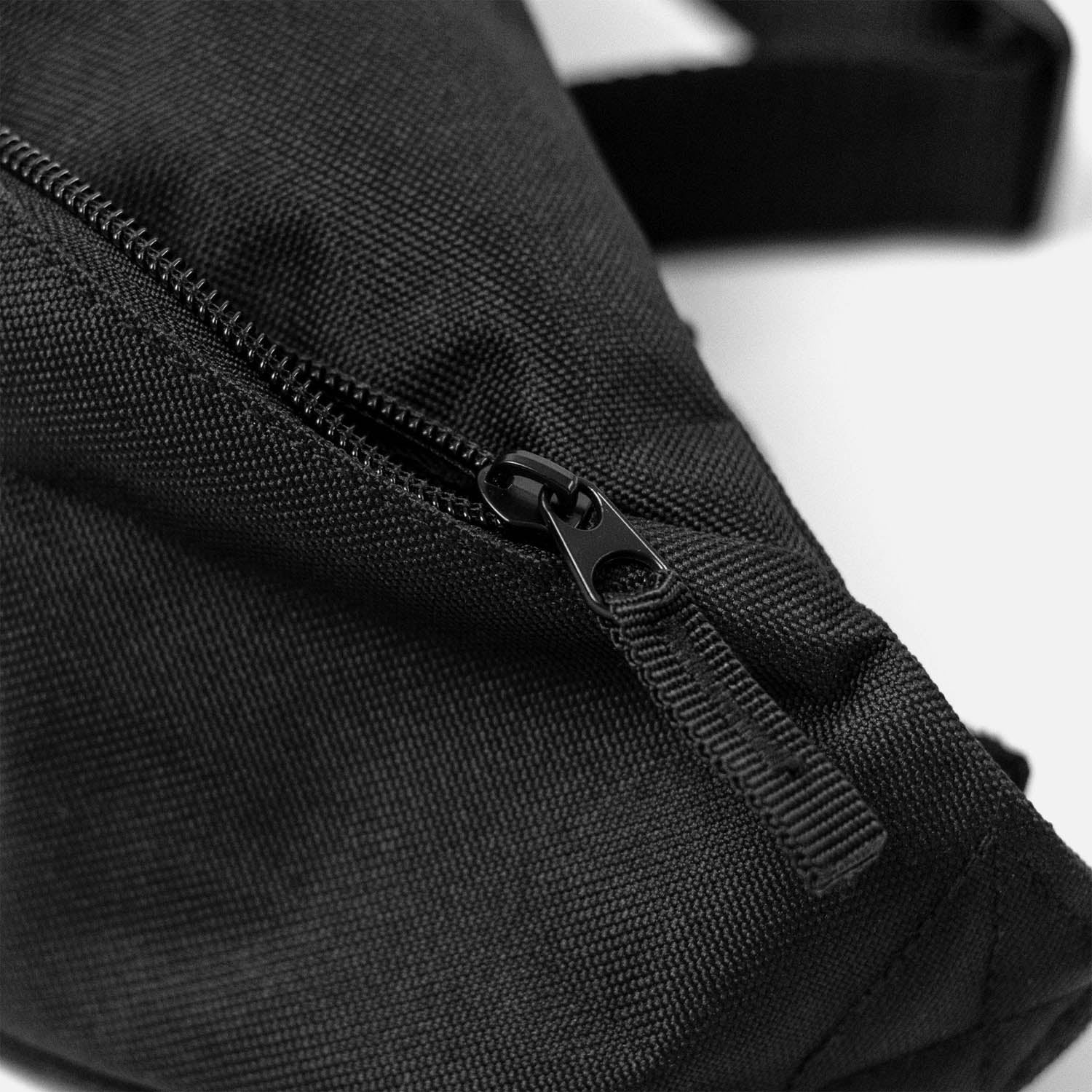 Dungeon - Break The Chain Belt Bag - Black - Image 3