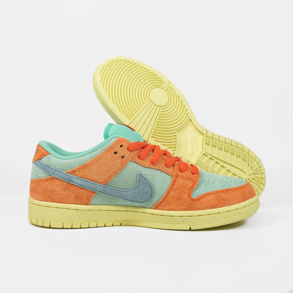 Nike SB - Dunk Low Pro Shoes (UK ONLY - ONE PAIR PER CUSTOMER) - Orange / Noise Aqua - Emerald Rise - Orange - Image 3