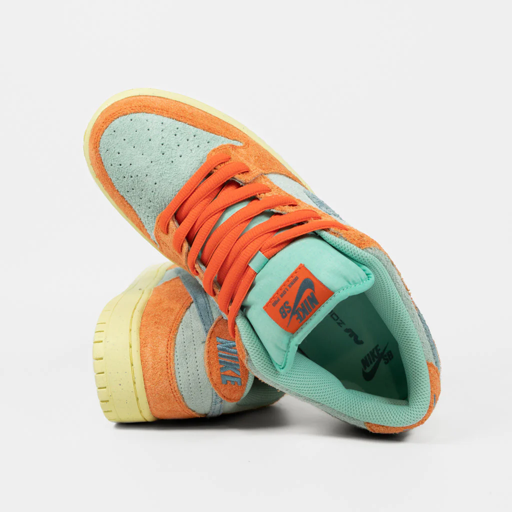 Nike SB - Dunk Low Pro Shoes (UK ONLY - ONE PAIR PER CUSTOMER) - Orange / Noise Aqua - Emerald Rise - Orange - Image 4