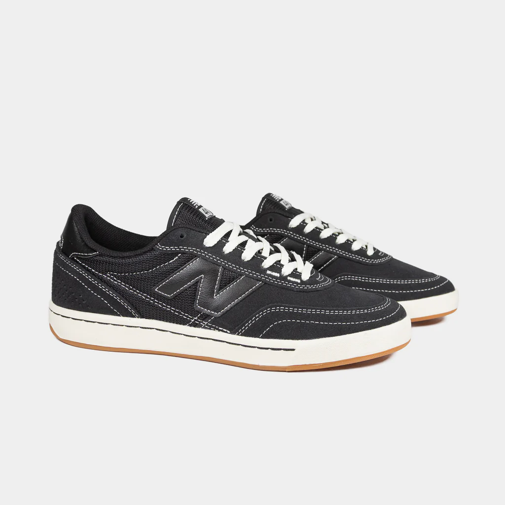 New Balance Numeric - 440 V2 Shoes - Black / Sea Salt - Image 2