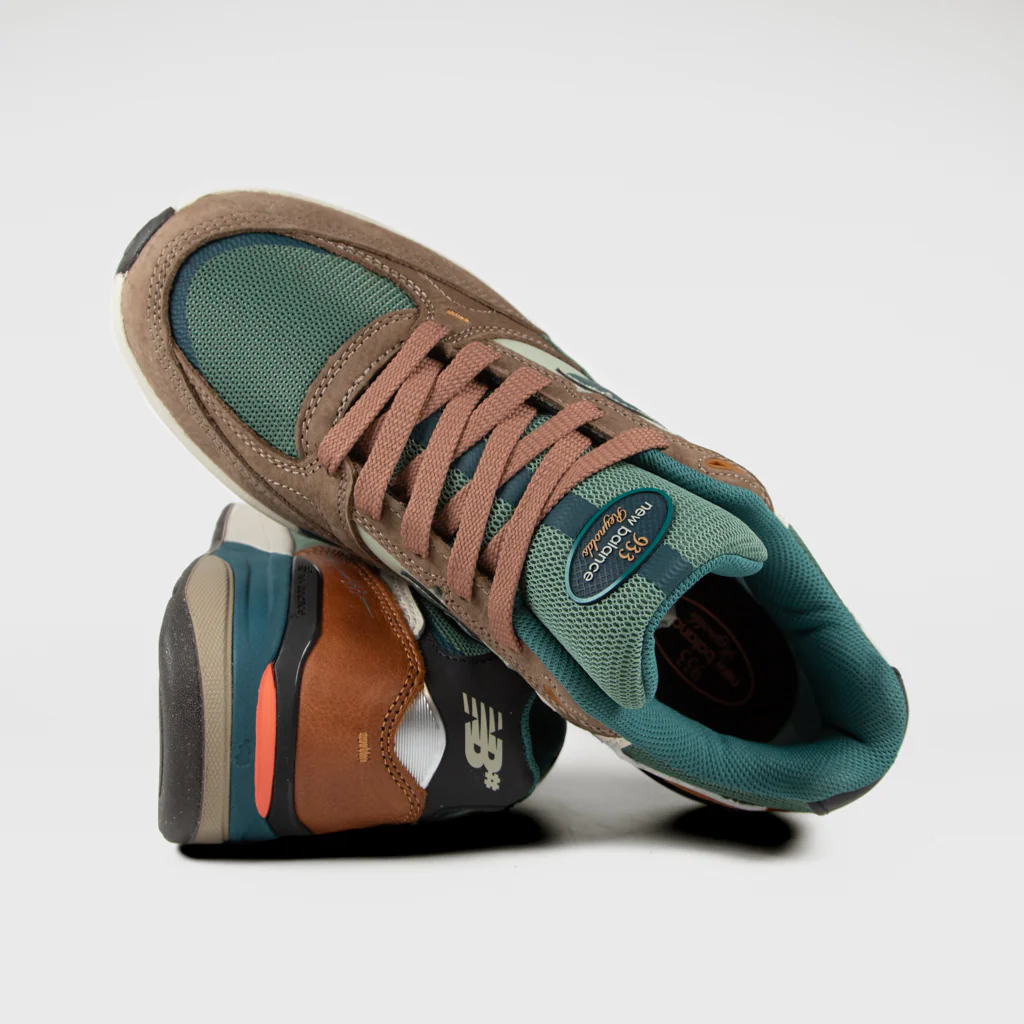 New Balance Numeric - 933 Andrew Reynolds Shoes - Mushroom / New Spruce - Image 4
