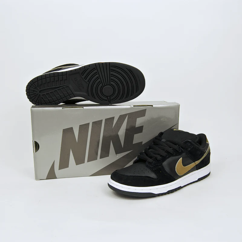 Nike SB - Dunk Low Pro SB 'Takashi' Shoes - Black / Metallic Gold - Black - Image 7