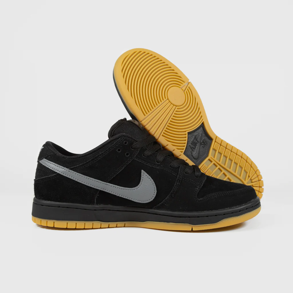 Nike SB - 'Fog' Dunk Low Pro Shoes (UK ONLY - ONE PAIR PER CUSTOMER) - Black / Cool Grey - Image 3
