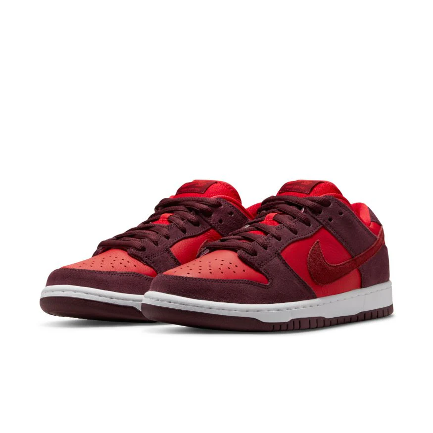 Nike SB - Dunk Low Pro Shoes - Burgundy Crush / Team Red / University Red