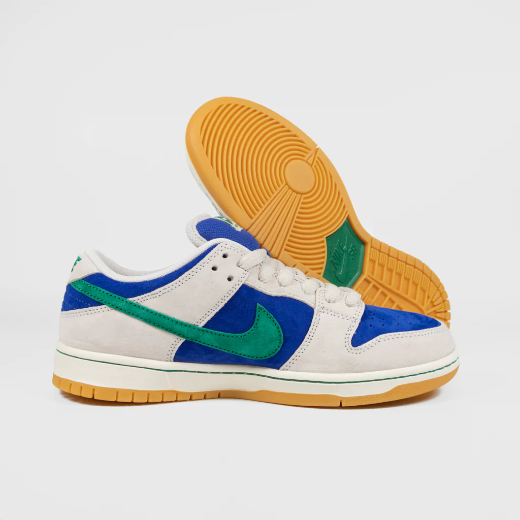 Nike SB - Dunk Low Pro Shoes - Phantom / Malachite  - Hyper Royal - Image 3