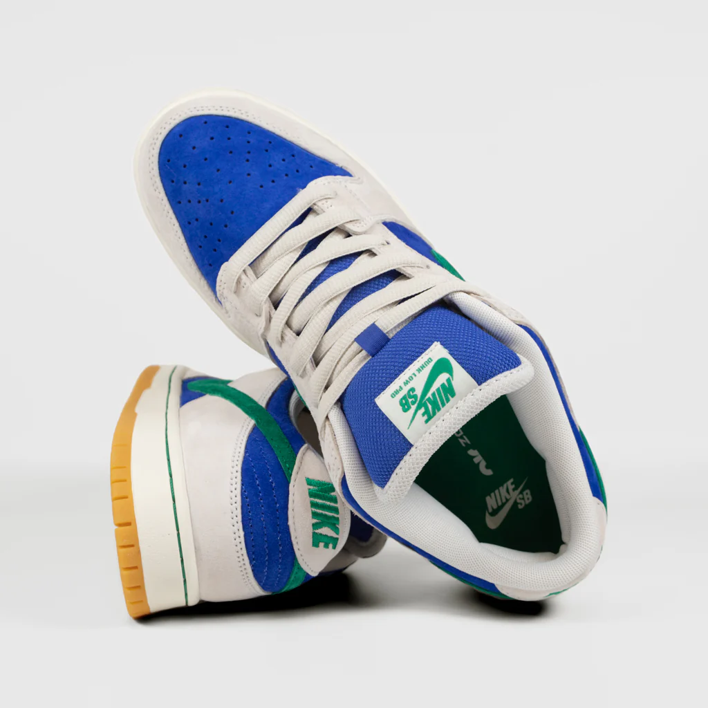 Nike SB - Dunk Low Pro Shoes - Phantom / Malachite  - Hyper Royal - Image 4