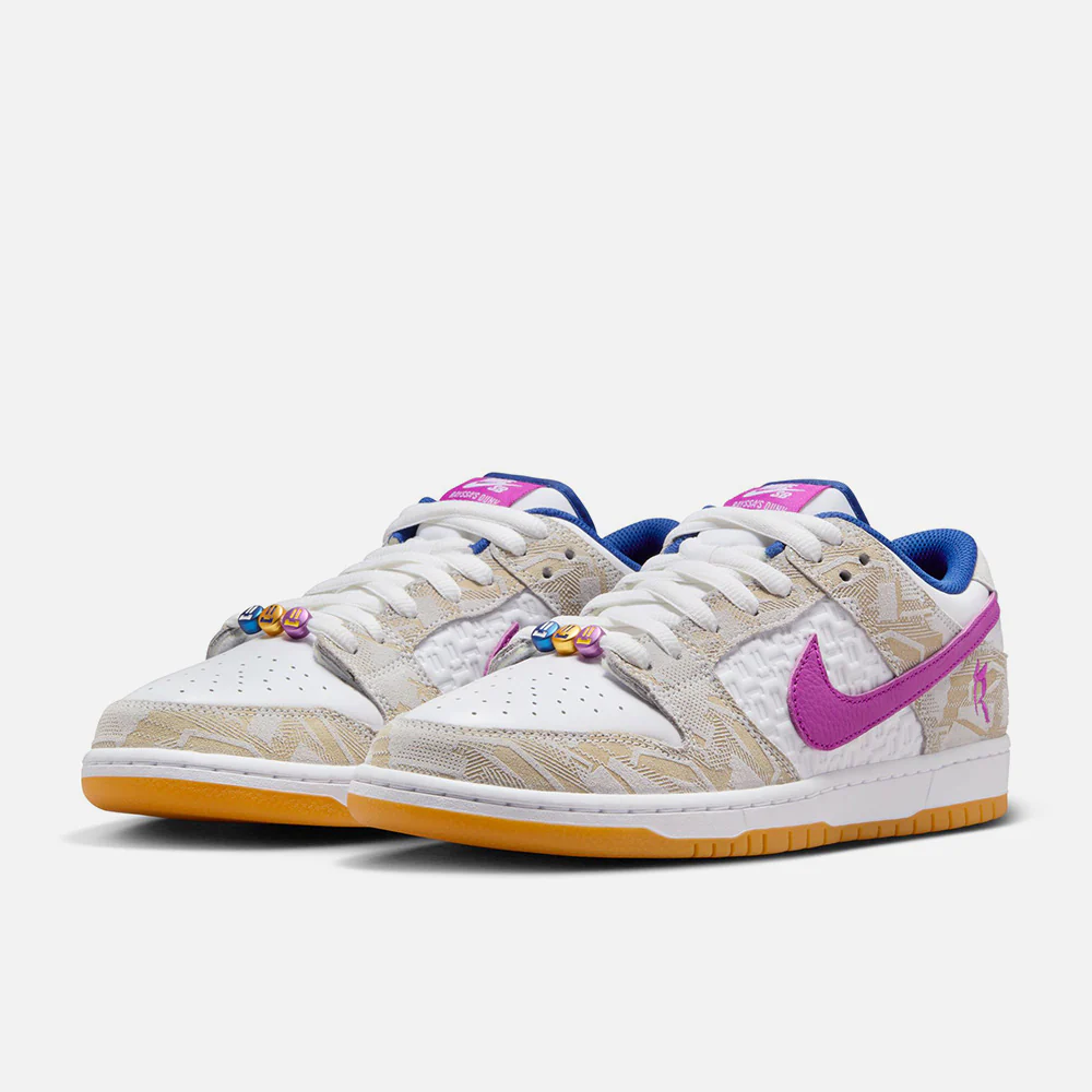 Nike SB - Dunk Low Pro Shoes (UK ONLY!) - Pure Platinum / Deep Royal Blue - Image 2