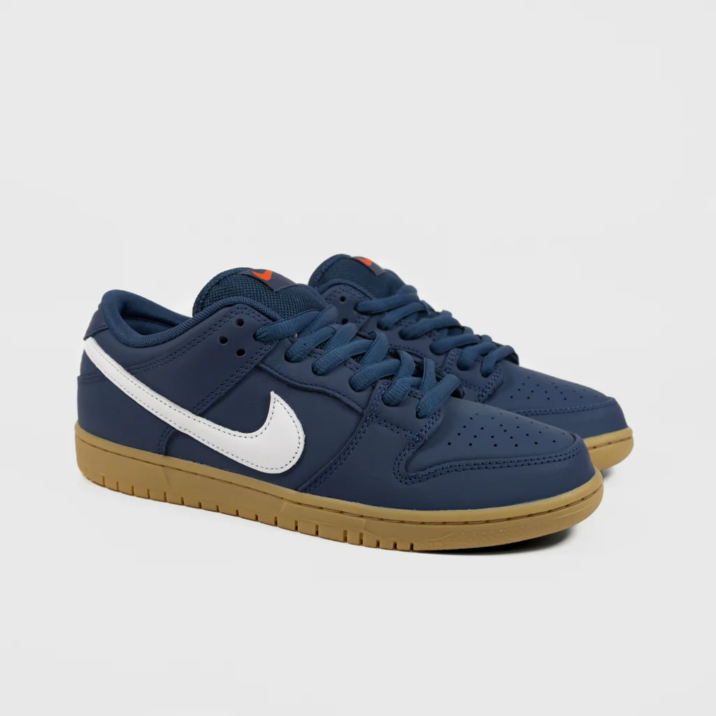 Nike SB - 'Orange Label' Dunk Low Pro Shoes - Navy / White - Navy - Light Gum - Image 2