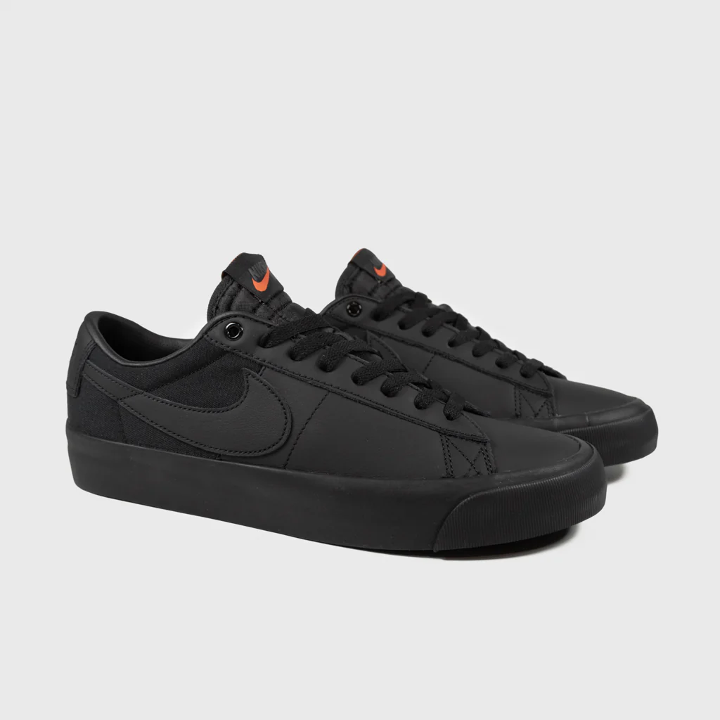 Nike SB - 'Orange Label' GT Blazer Low Shoes - Black / Black - Image 2