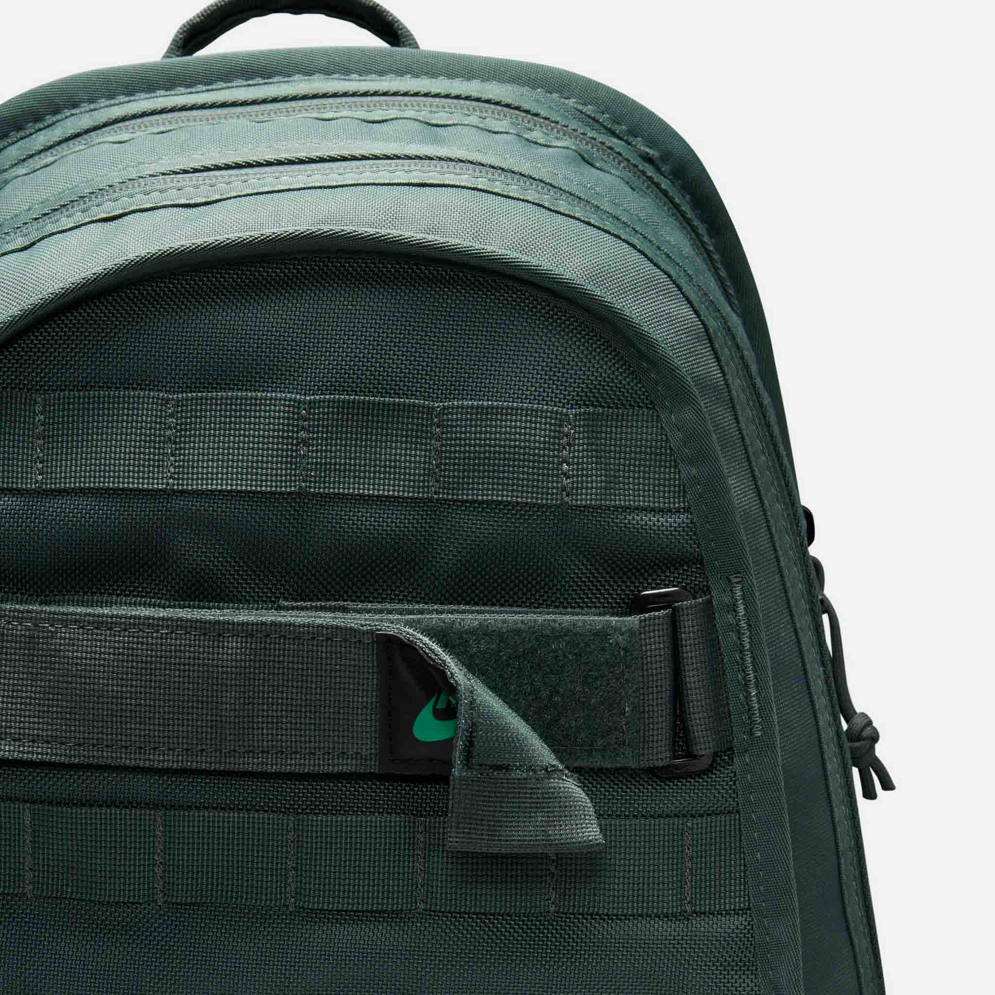 Nike SB - RPM Backpack - Vintage Green / Black / Stadium Green - Image 4