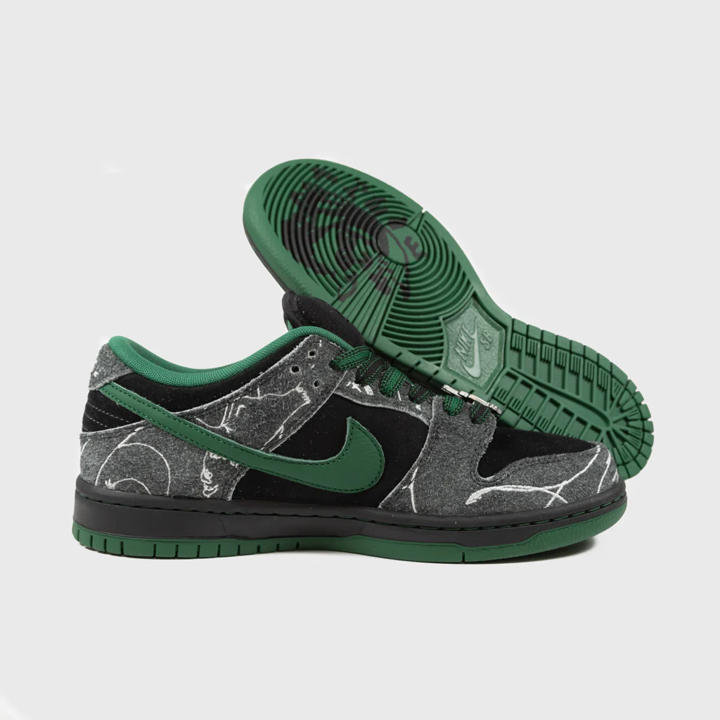 Nike SB - Dunk Low Pro 'There' Shoes - Black / Gorge Green - Summit White - Image 3