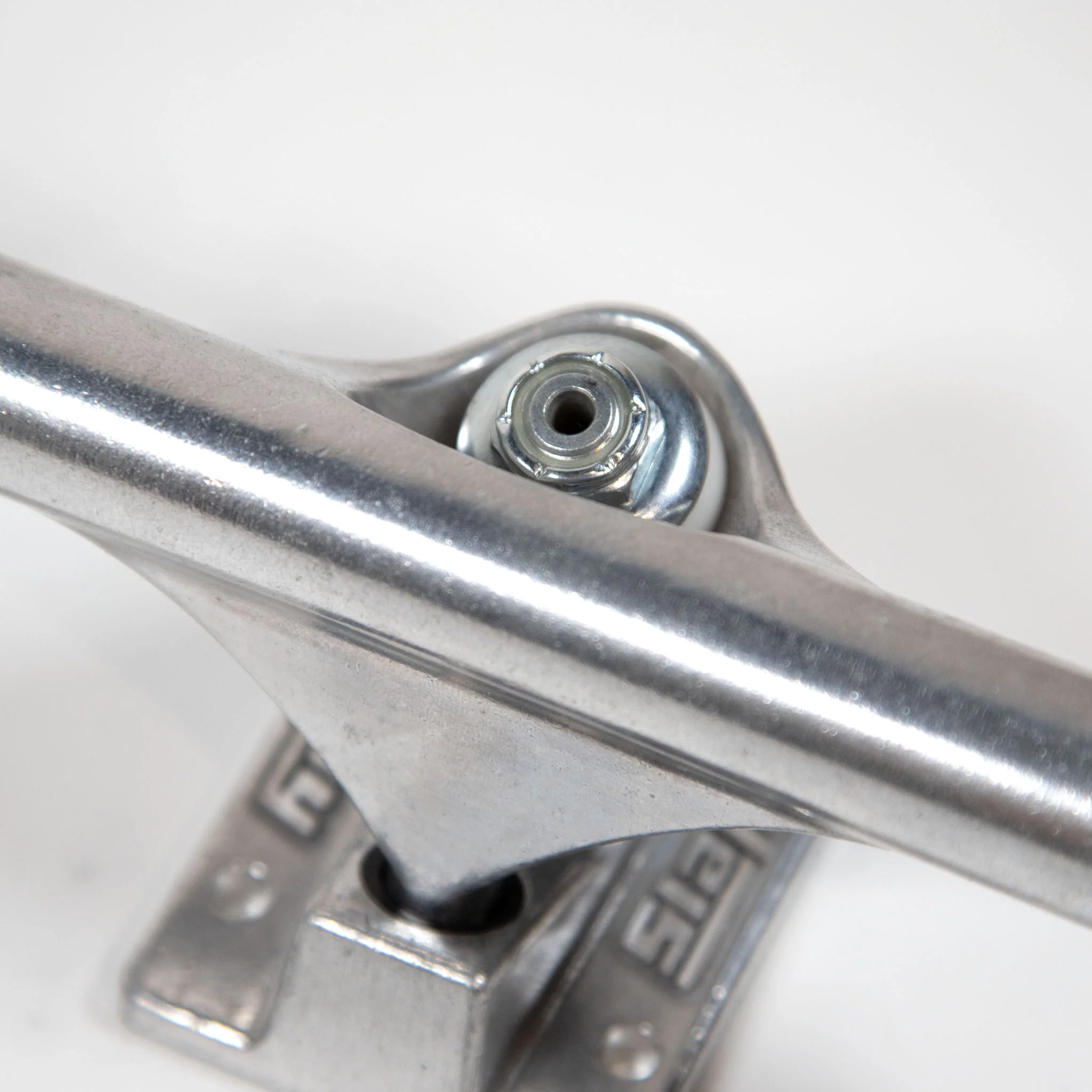 Slappy Trucks - (Pair) 8.0" ST1 Hollow Skateboard Trucks - Polished - Image 4